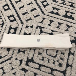 White lululemon headband